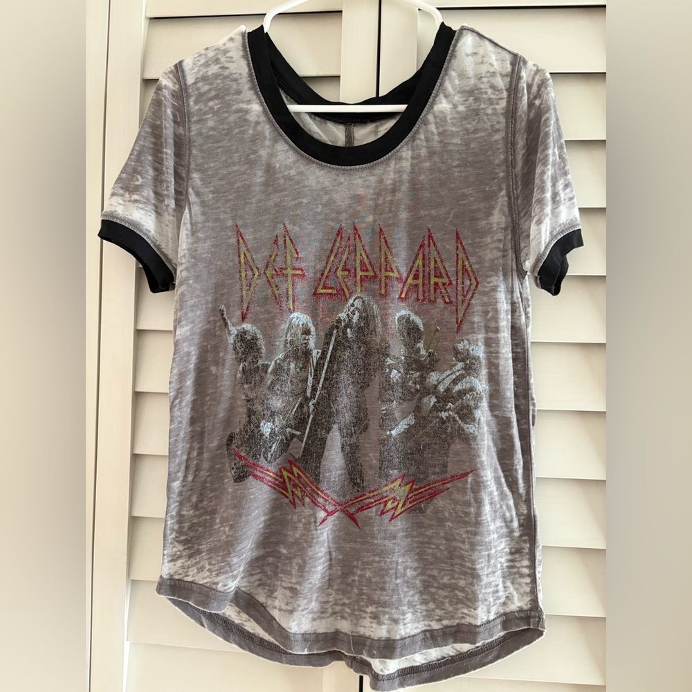 Live Nation Def Leppard Burnout Short Sleeve T Shirt Size Small Graphic Tee